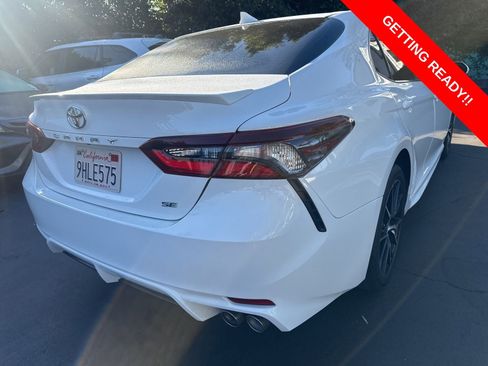 Used 2023 Toyota Camry SE image 6