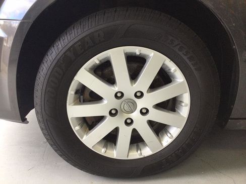 Used 2015 Chrysler Town & Country Touring w/ Driver Convenience Group image 24