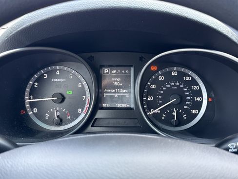Used 2018 Hyundai Santa Fe Sport FWD image 17