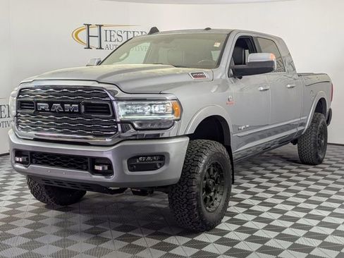 Used 2022 RAM 2500 Limited AWD/4WD image 4