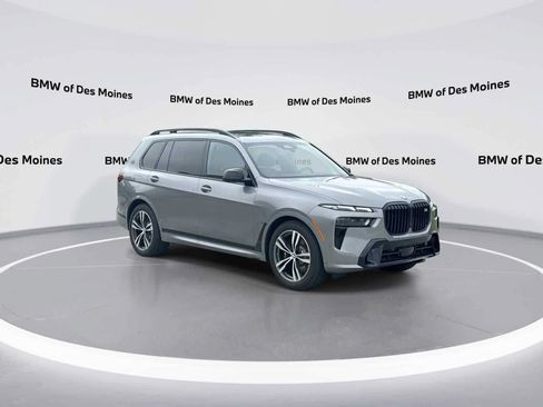 Used 2026 BMW X7 M60i w/ M Sport Professional Package AWD/4WD image 2