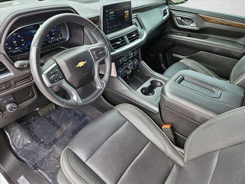 Used 2023 Chevrolet Tahoe Premier AWD/4WD image 13