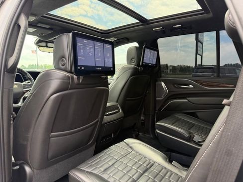 Used 2021 Cadillac Escalade Sport Platinum AWD/4WD image 24
