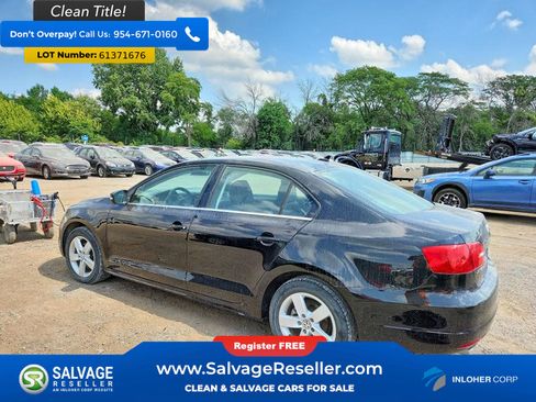 Used 2013 Volkswagen Jetta TDI FWD image 3