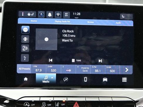 Used 2026 Jeep Compass Latitude AWD/4WD image 33