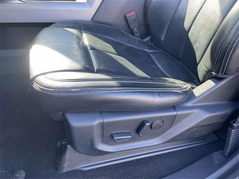 Used 2020 Ford F250 Lariat w/ Lariat Ultimate Package image 8