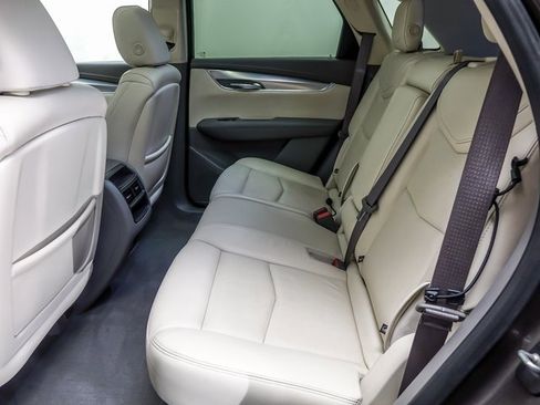 Used 2019 Cadillac XT5 Luxury image 10