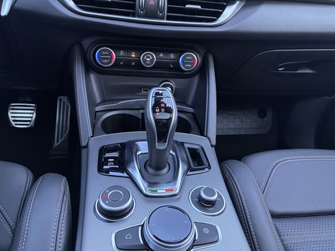 New 2025 Alfa Romeo Stelvio Sprint image 22