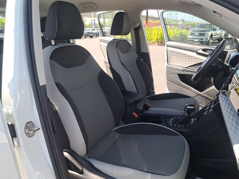 Used 2022 Volkswagen Taos S image 10