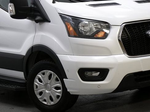 Used 2023 Ford Transit 350 XLT image 3