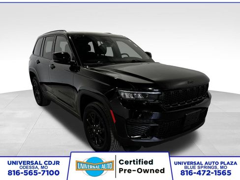 Used 2025 Jeep Grand Cherokee Altitude AWD/4WD image 1