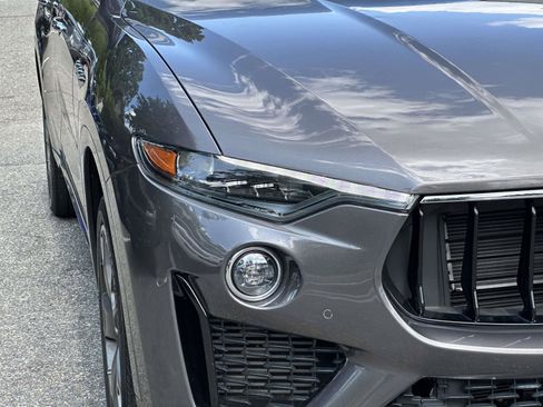 Used 2020 Maserati Levante GranSport AWD/4WD image 10