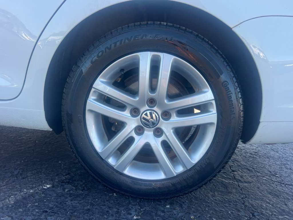Used 2013 Volkswagen Jetta TDI FWD image 34
