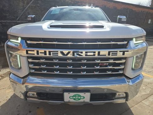 Used 2022 Chevrolet Silverado 3500 LTZ w/ LTZ Texas Edition image 2