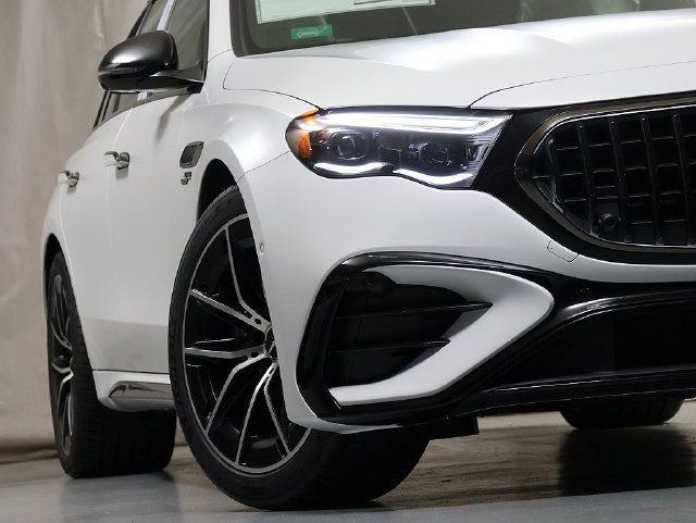 New 2027 Mercedes-Benz E 53 AMG e 4MATIC Wagon image 4