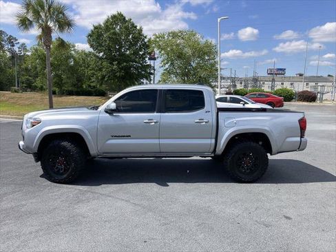 Certified 2022 Toyota Tacoma SR5 w/ Technology Package RWD image 2