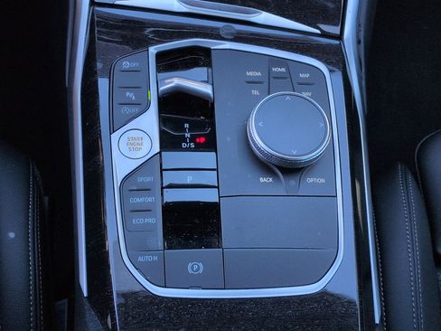 Certified 2024 BMW 330i Sedan w/ Convenience Package image 26