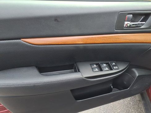 Used 2014 Subaru Outback 2.5i Limited image 18