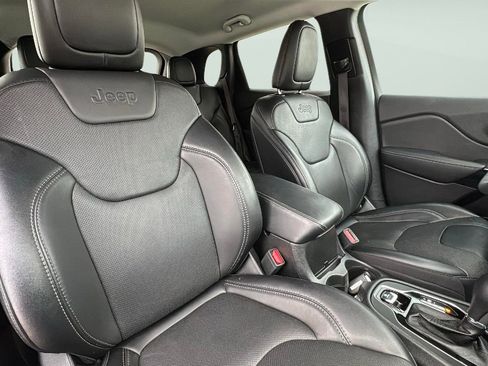 Used 2023 Jeep Cherokee Altitude Lux image 21