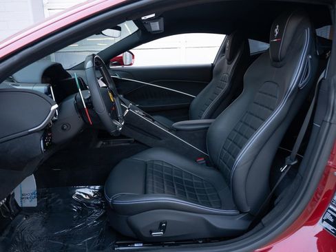 Used 2024 Ferrari Roma image 30