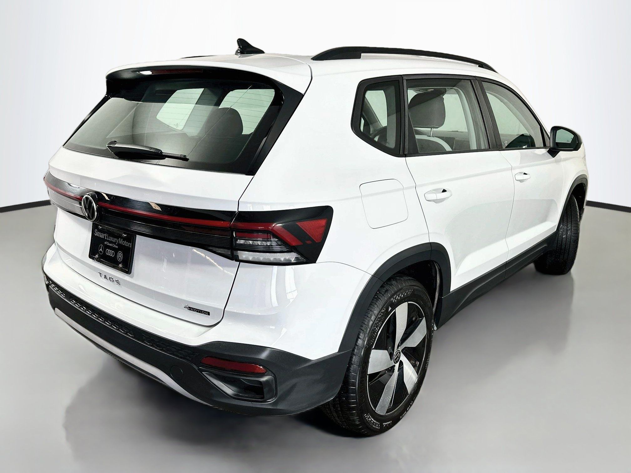 Used 2025 Volkswagen Taos S AWD/4WD image 7