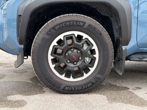 Certified 2025 Toyota 4Runner TRD Off-Road Premium w/ Tow Technology Package AWD/4WD image 12