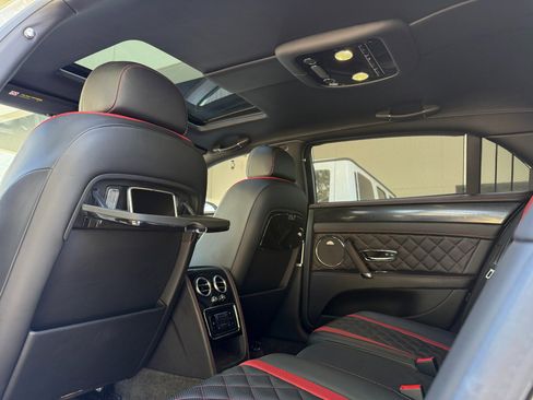 Used 2018 Bentley Flying Spur S W12 AWD/4WD image 31
