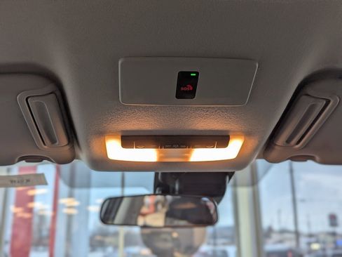 New 2025 Nissan Versa SR image 24