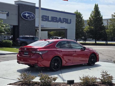 Used 2022 Toyota Camry XSE FWD image 5