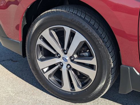 Used 2018 Subaru Outback 3.6R Limited image 26