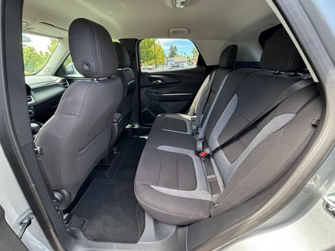 Used 2025 Chevrolet TrailBlazer LT FWD image 20