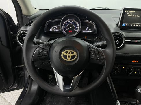 Used 2018 Toyota Yaris iA FWD image 21