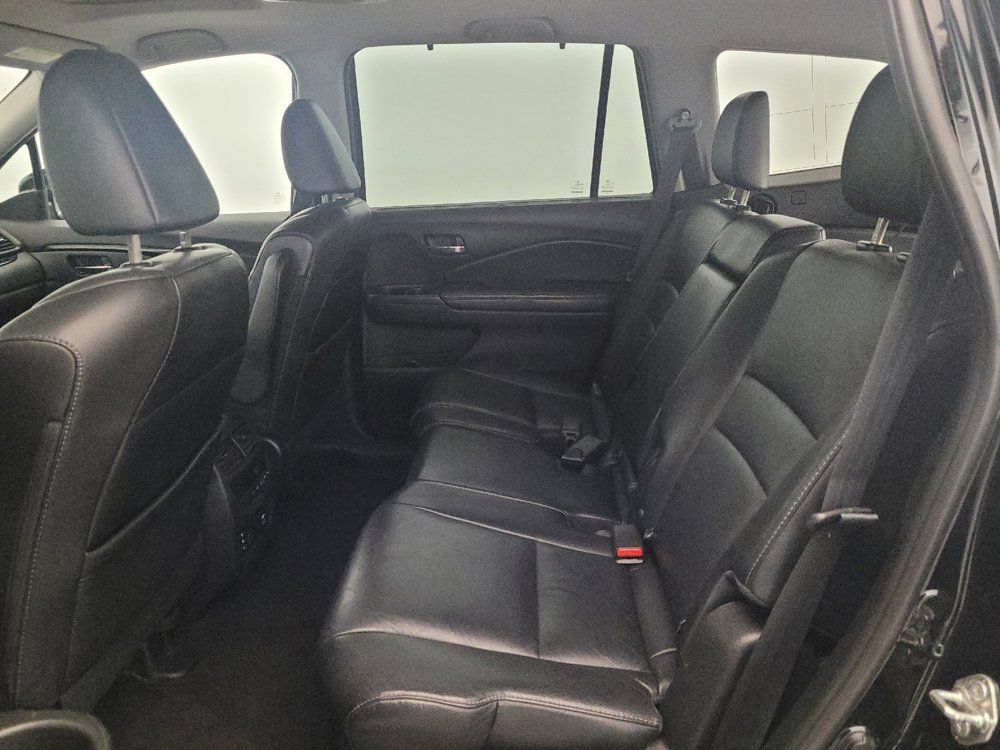 Used 2017 Honda Pilot Touring image 18