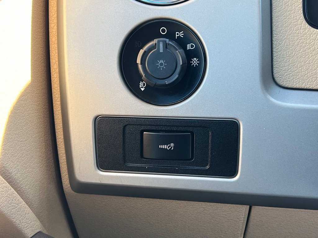 Used 2012 Ford F150 Lariat w/ Lariat Chrome Pkg AWD/4WD image 32