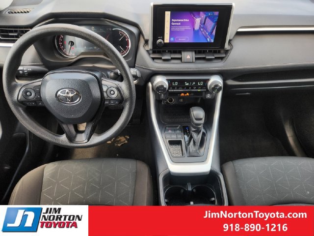 Used 2025 Toyota RAV4 XLE FWD image 25