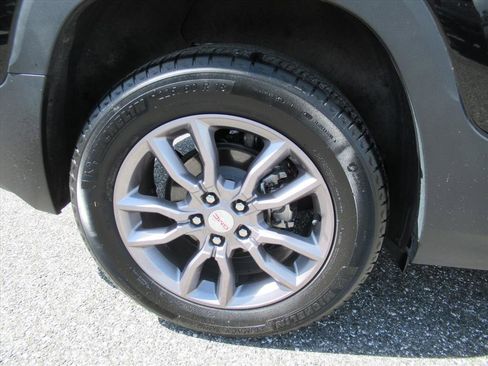 Used 2022 GMC Terrain SLT w/ Infotainment Package II image 8