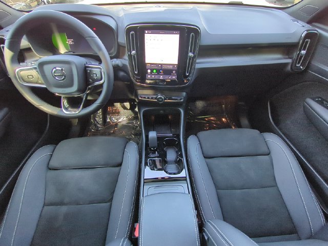 Used 2023 Volvo C40 P8 Recharge Plus w/ Climate Package AWD/4WD image 27