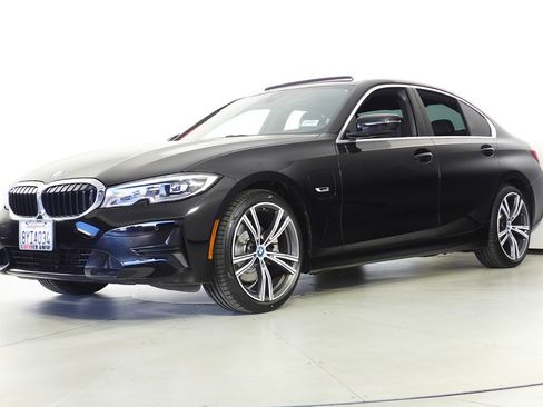 Used 2022 BMW 330e w/ Driving Assistance Package image 2