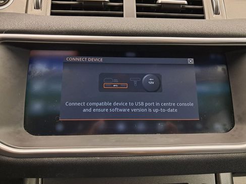 Used 2019 Land Rover Range Rover Evoque image 26