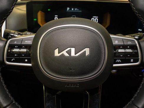 Certified 2025 Kia Sorento EX image 19