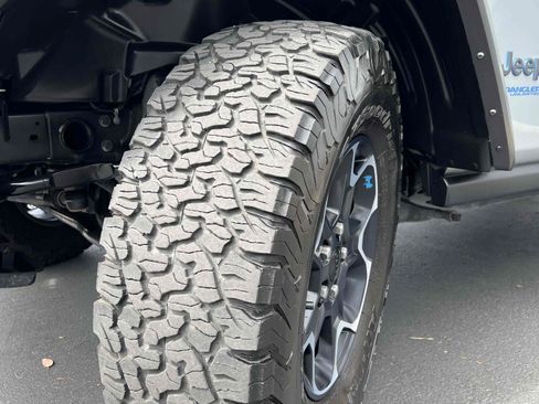 Used 2022 Jeep Wrangler Unlimited Rubicon 4xe AWD/4WD image 94