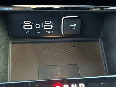 Used 2022 Jeep Grand Cherokee Altitude AWD/4WD image 27