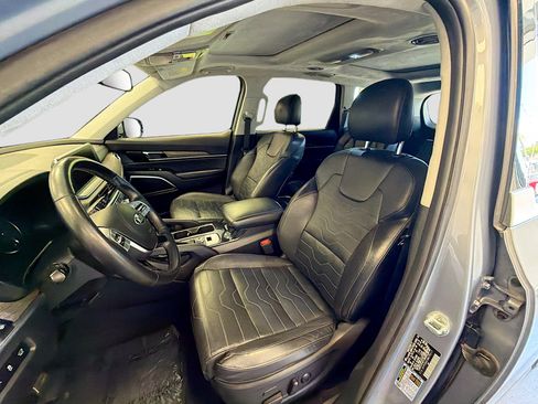 Used 2021 Kia Telluride SX w/ SX Prestige Package image 13