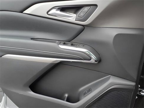 New 2026 Chevrolet Traverse LT w/ Sun and Wheel Package image 14