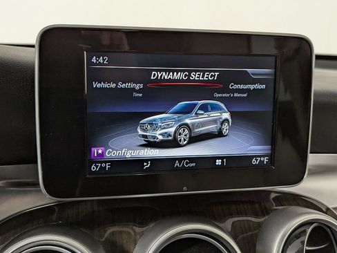 Used 2019 Mercedes-Benz GLC 300 4MATIC image 34