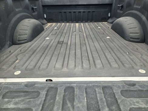Used 2017 Ford F250 XLT w/ XLT Premium Package AWD/4WD image 37