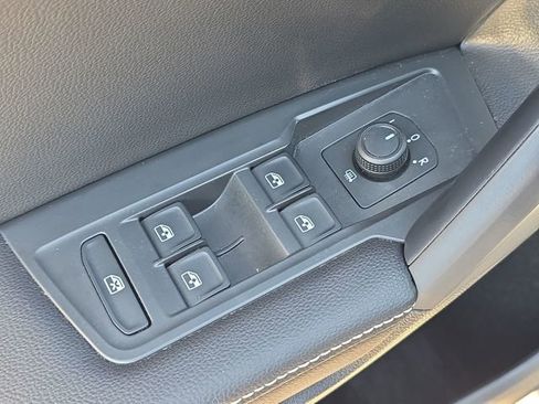 Certified 2022 Volkswagen Tiguan S image 16