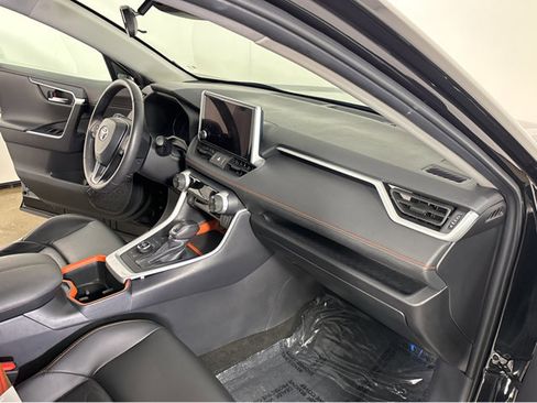 Used 2024 Toyota RAV4 Adventure image 39