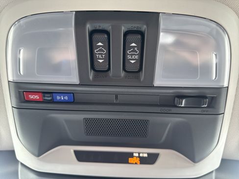 New 2026 Subaru Crosstrek 2.5i Limited w/ Crosstrek Mirror Package image 25