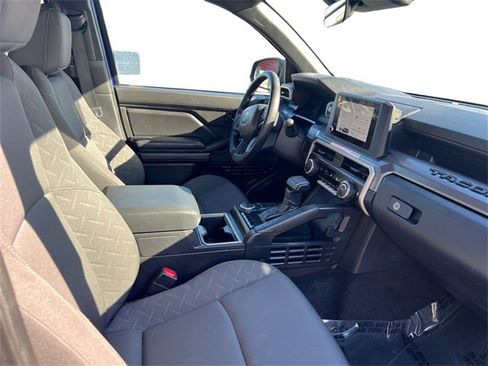 Used 2024 Toyota Tacoma TRD Sport image 20